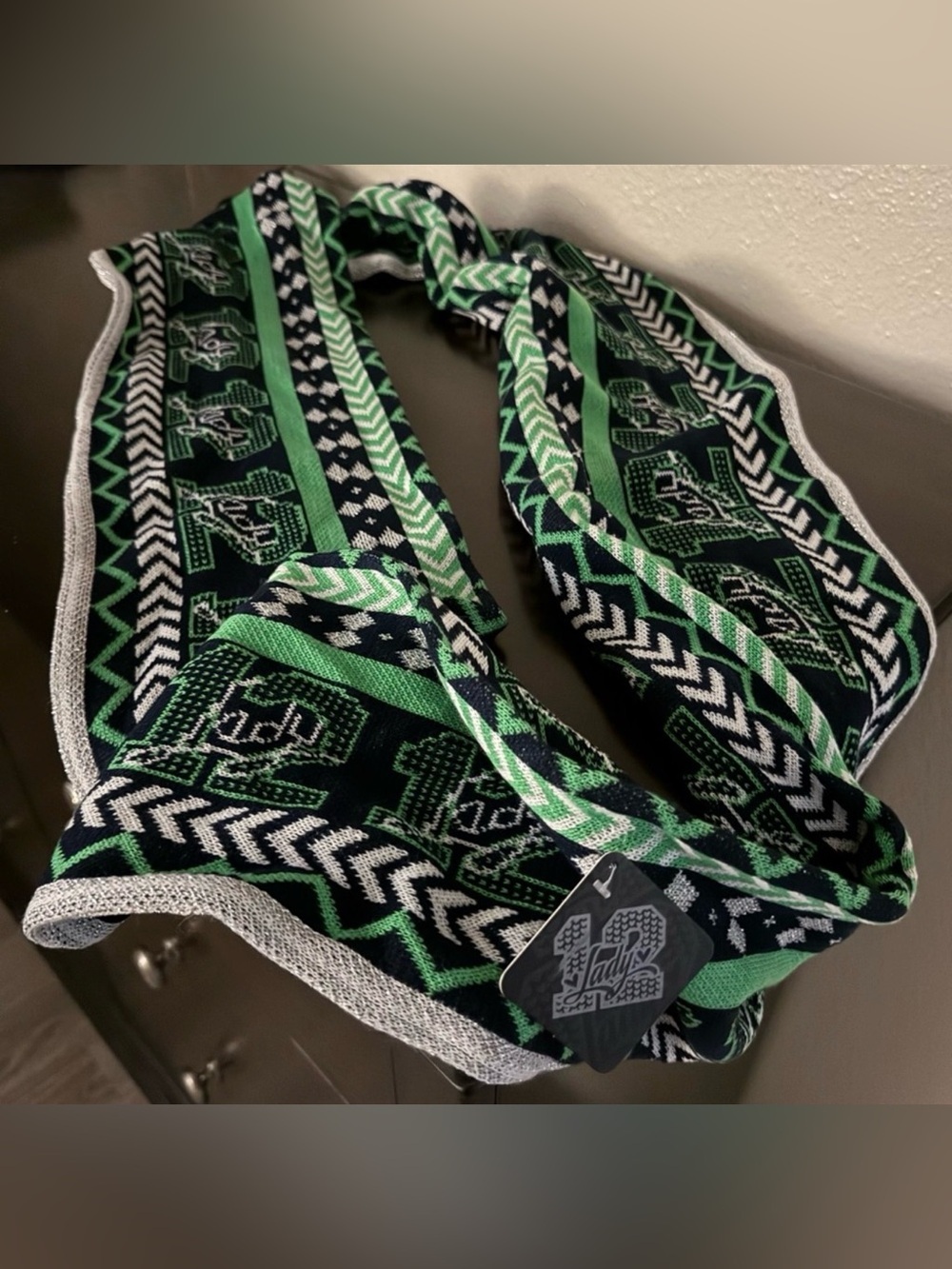 Seattle Seahawks Infinity Scarf Green Black Knit NFL Fan Gear - Picture 2 of 3